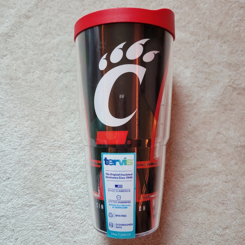 ✨️SOLD✨️University of Cincinnati 24 oz Tervis